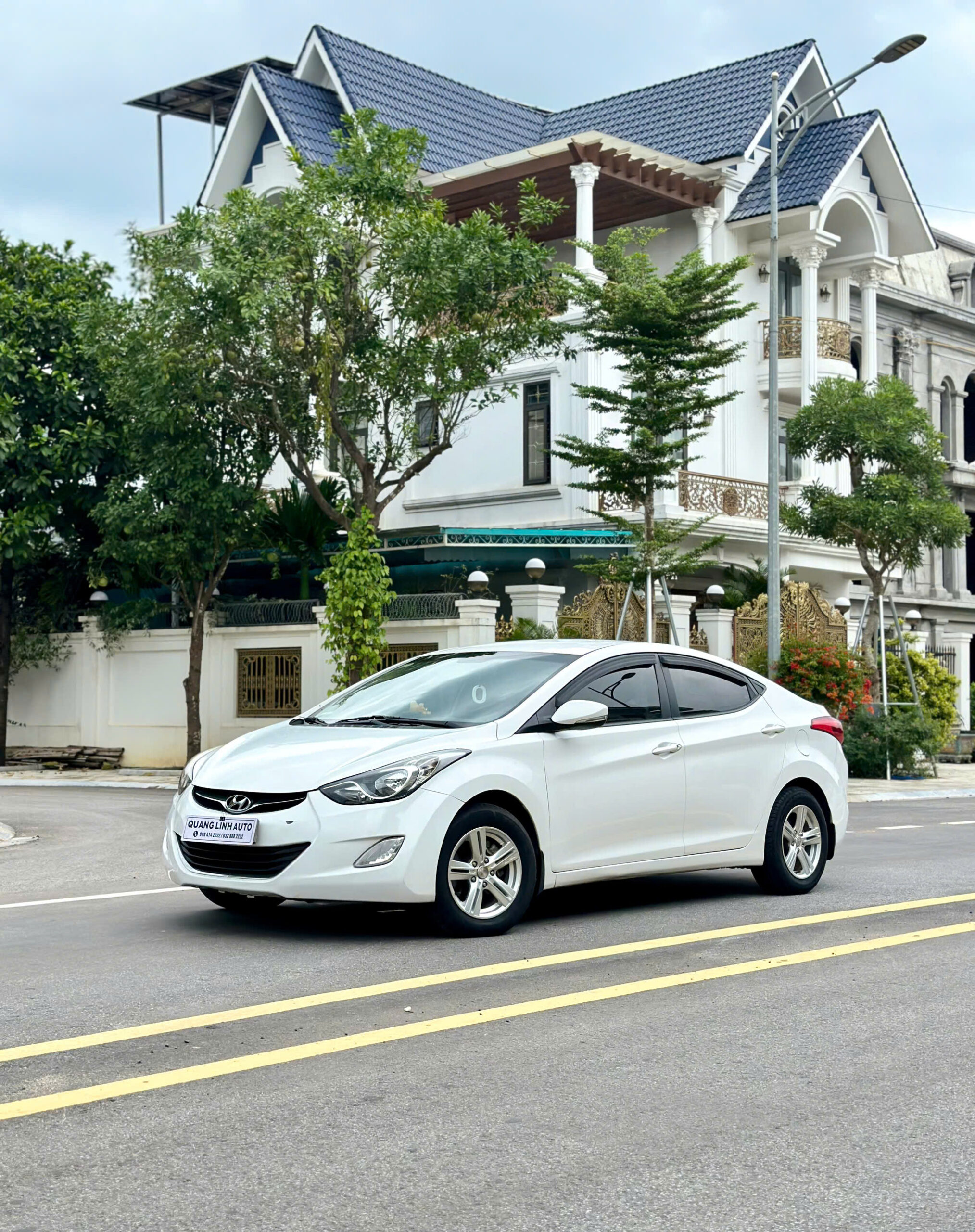 HYUNDAI ELANTRA 1.8AT 2011 XUẤT TRUNG ĐÔNG